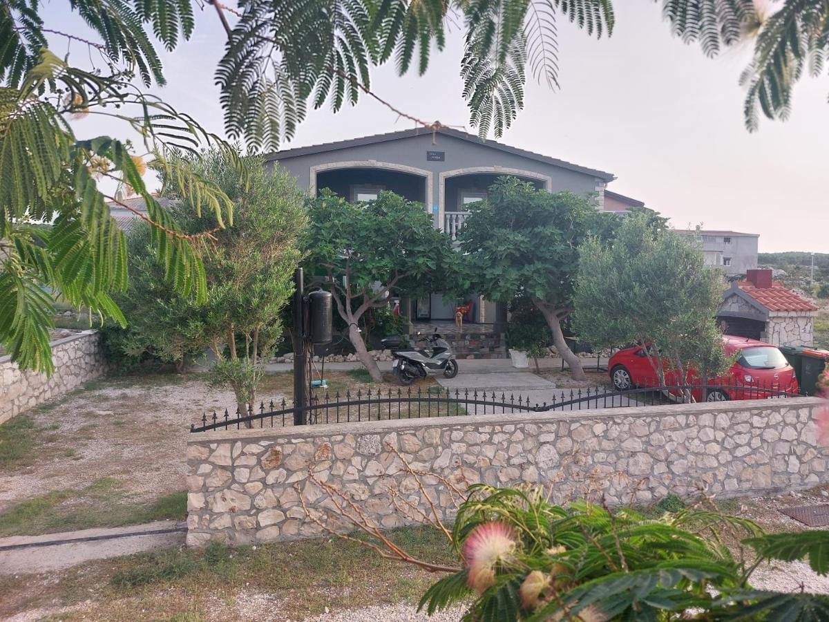 Apartments Villa Venera Razanac Exterior photo